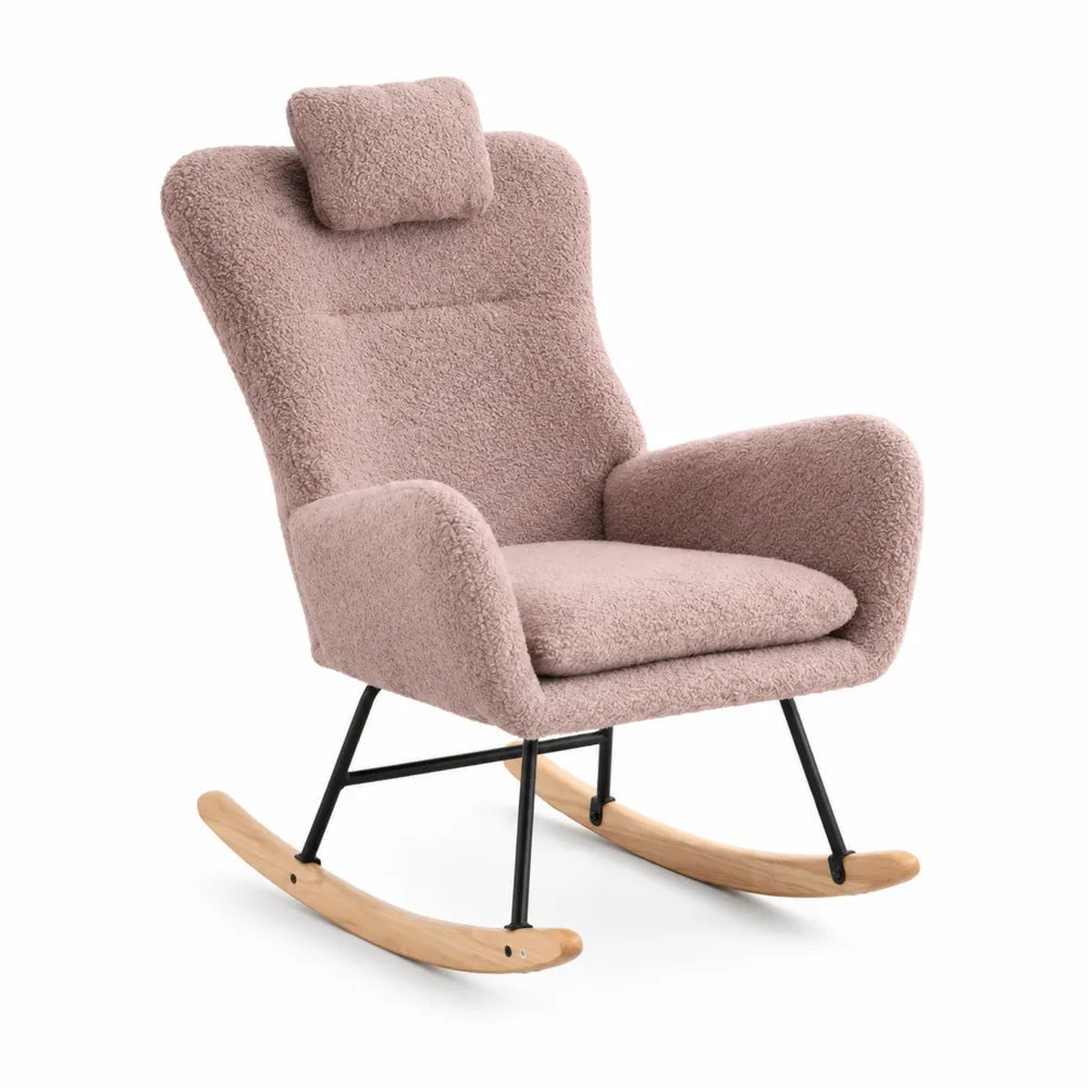 Fotel bujany z tkaniny boucle różowy, metalowy stelaż, drewniane płozy
